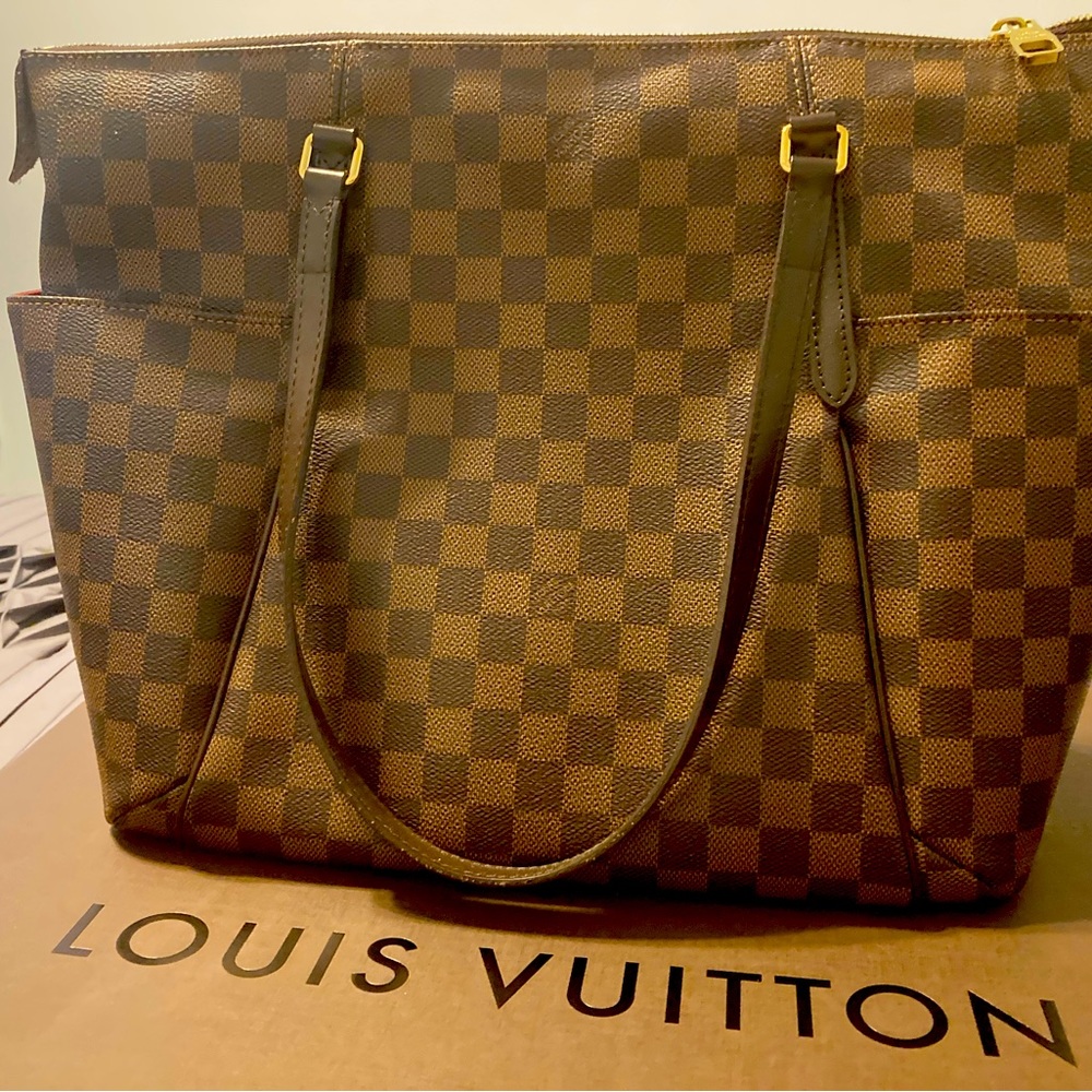 LV Totally MM Damier